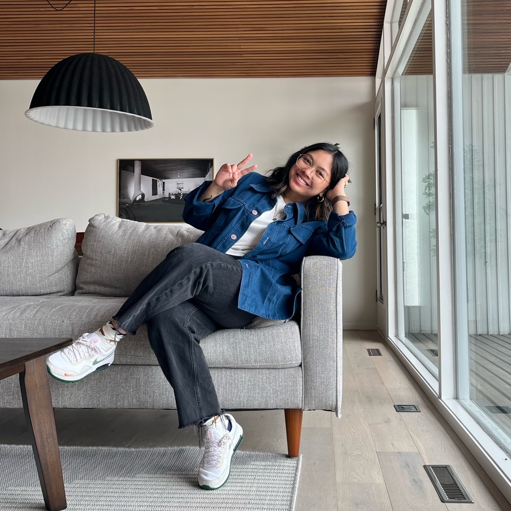 Meet your Posher, Ava